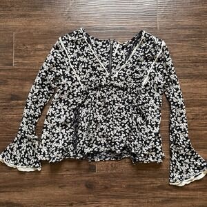 Free People Long Bell Sleeved Daisy Print Top Size Small